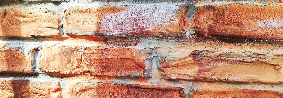 maľovanie starej rustikálnej tehly-razený obklad